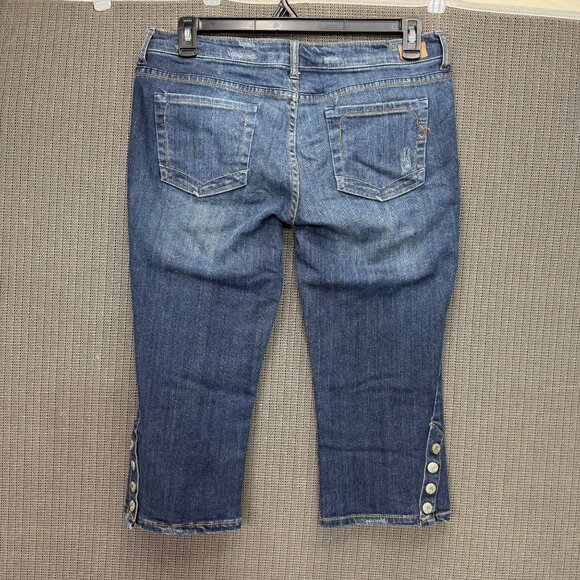 Refuge Womens Size 11 Blue Denim Capri Jeans With Button Detailing & Pockets - Picture 2 of 9